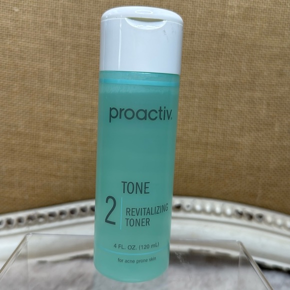 Proactiv Solution® Revitalizing Toner - Picture 2 of 7